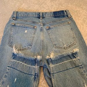 Abercrombie and Fitch High Rise Mom Jeans Size 27